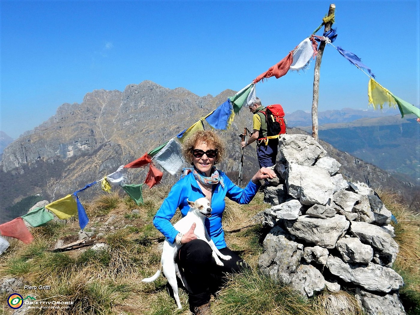 73 Corna Camozzera (1452 m) con Resegone da sfondo.jpg